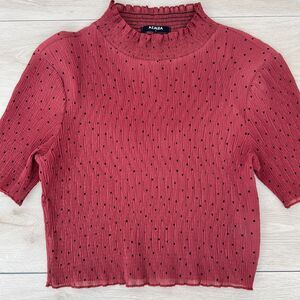 EUC Azalea Sheer Plisse Mock Neck Rust & Black Polka Dot Crop Top Size Small